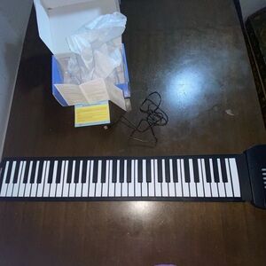 LUJEX Soft Keyboard Piano 49/61 Roll Ip Piano Records & Plays back Demos